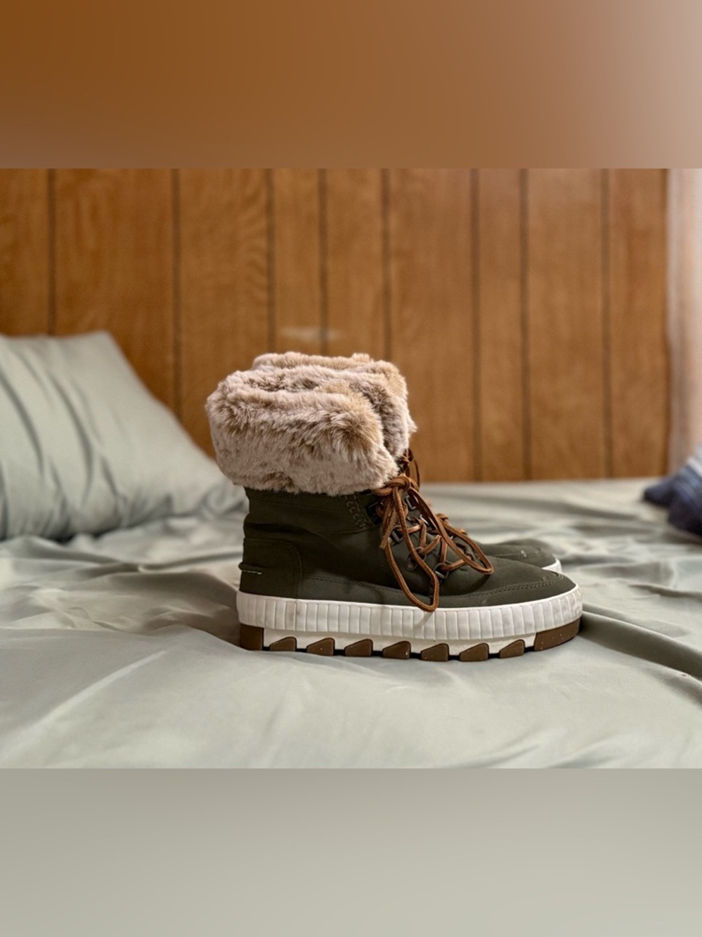 Sperry Torrent Winter Olive Green Faux-Fur Cuff Lace-Up Winter Boot
